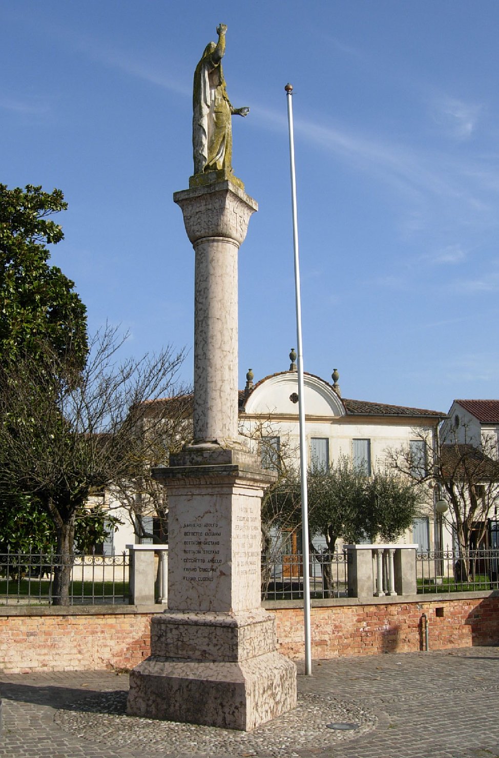 allegoria della Patria (monumento ai caduti - a colonna) - ambito veneto (XX)