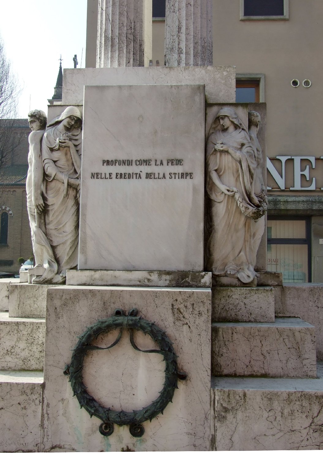 corteo dei caduti, come eroi antichi (monumento ai caduti - a colonna) di Boldrin Paolo (XX)