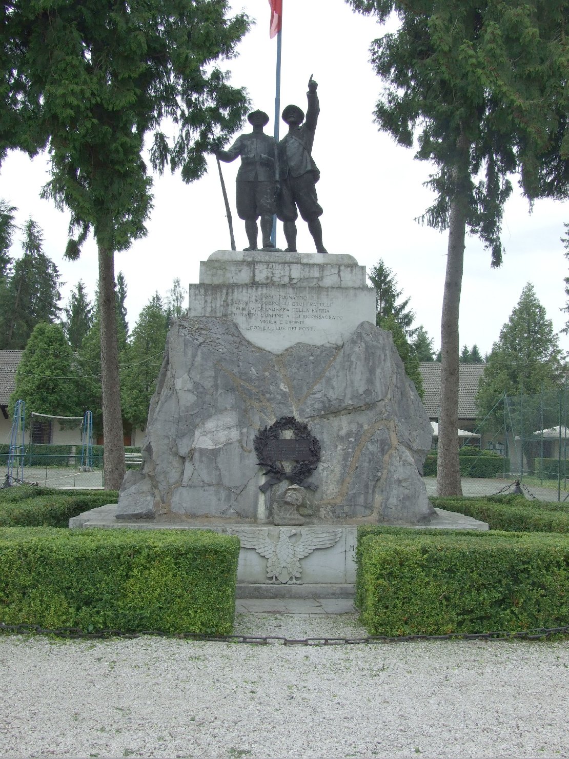 figura di soldato: alpino (monumento ai caduti - a cippo) di Zaniboni Silvio (XX)