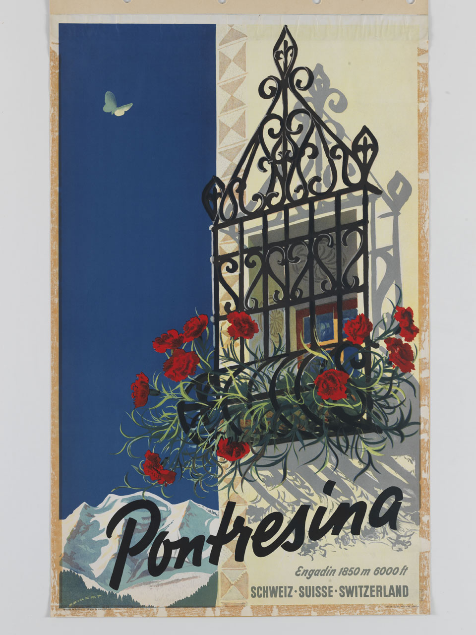 il monte Diavolezza fa da sfondo a una finestra con una grata in ferro battuto e fiori rossi sul davanzale (manifesto) di Peikert Martin (metà sec. XX)