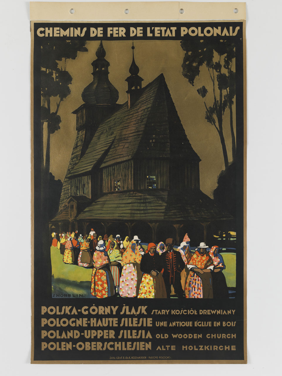 uomini e donne in costume tradizionale all'uscita di una chiesa della Slesia Superiore in Polonia (manifesto) di Norblin Stefan (sec. XX)