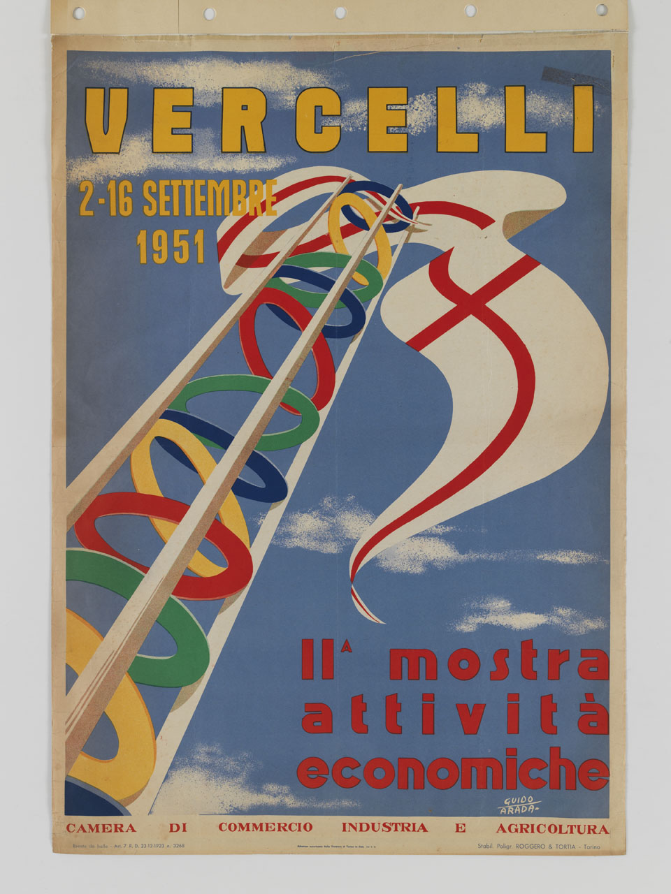 traliccio con anelli colorati e gonfalone con croce rossa su sfondo bianco (manifesto) di Guido Arada - ambito piemontese (sec. XX)