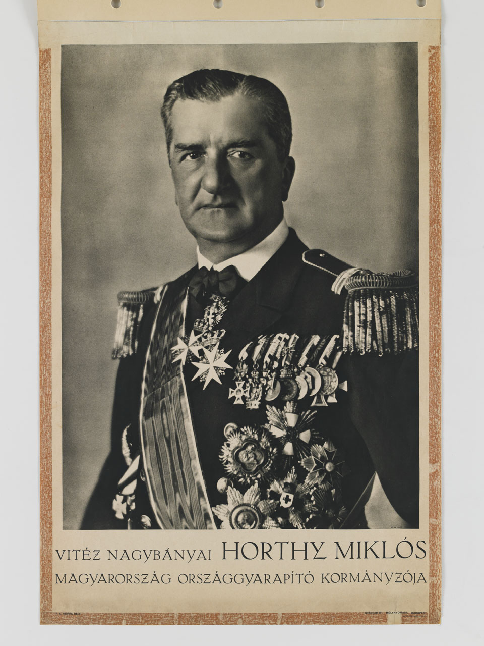 ritratto di Miklós Horthy de Nagybánya (manifesto) di Veres Pal A (sec. XX)