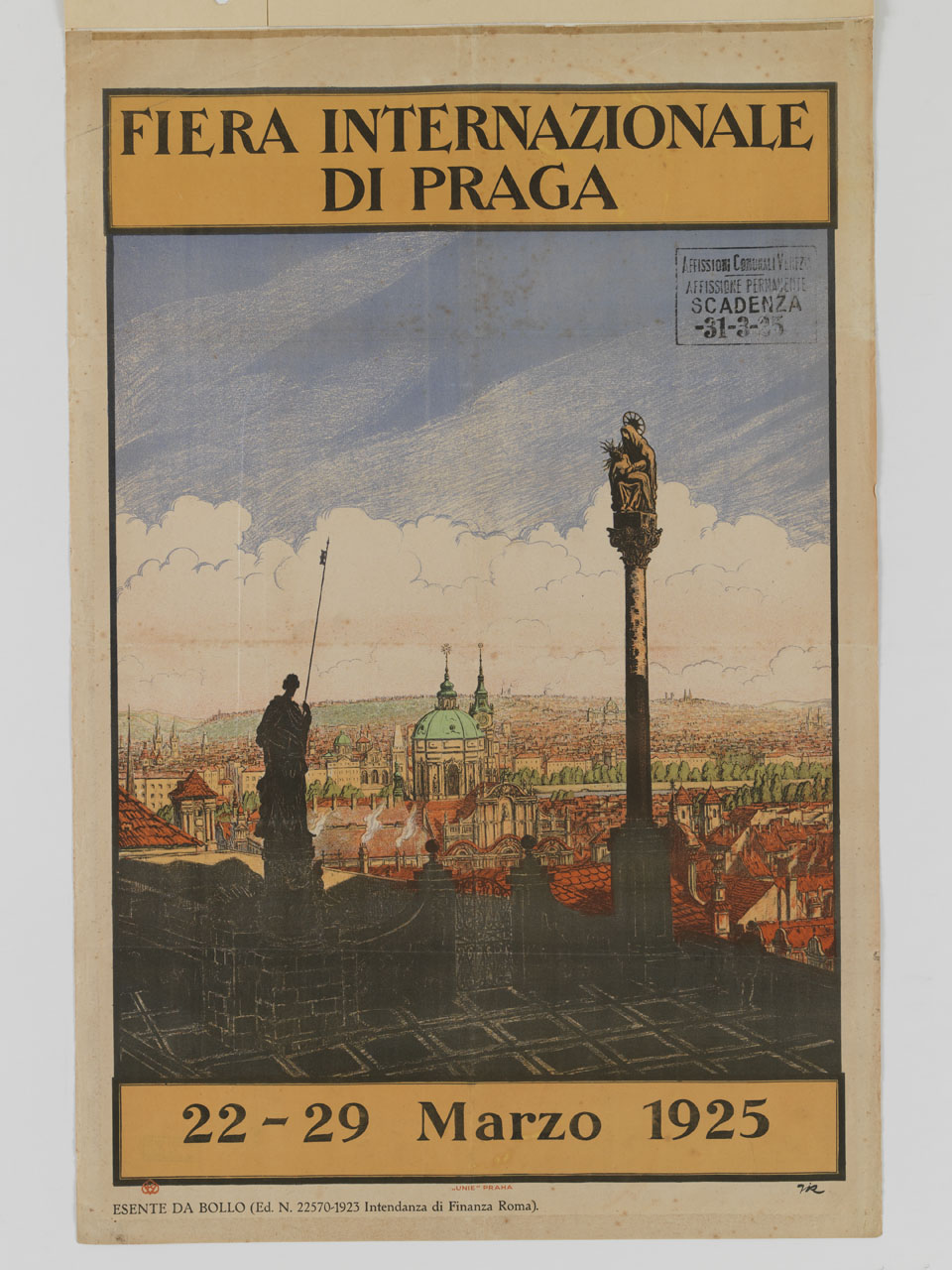 vista sui tetti di Praga con statue a soggetto religioso e la chiesa di San Nicola (manifesto) di Vik Karel - ambito cecoslovacco (sec. XX)