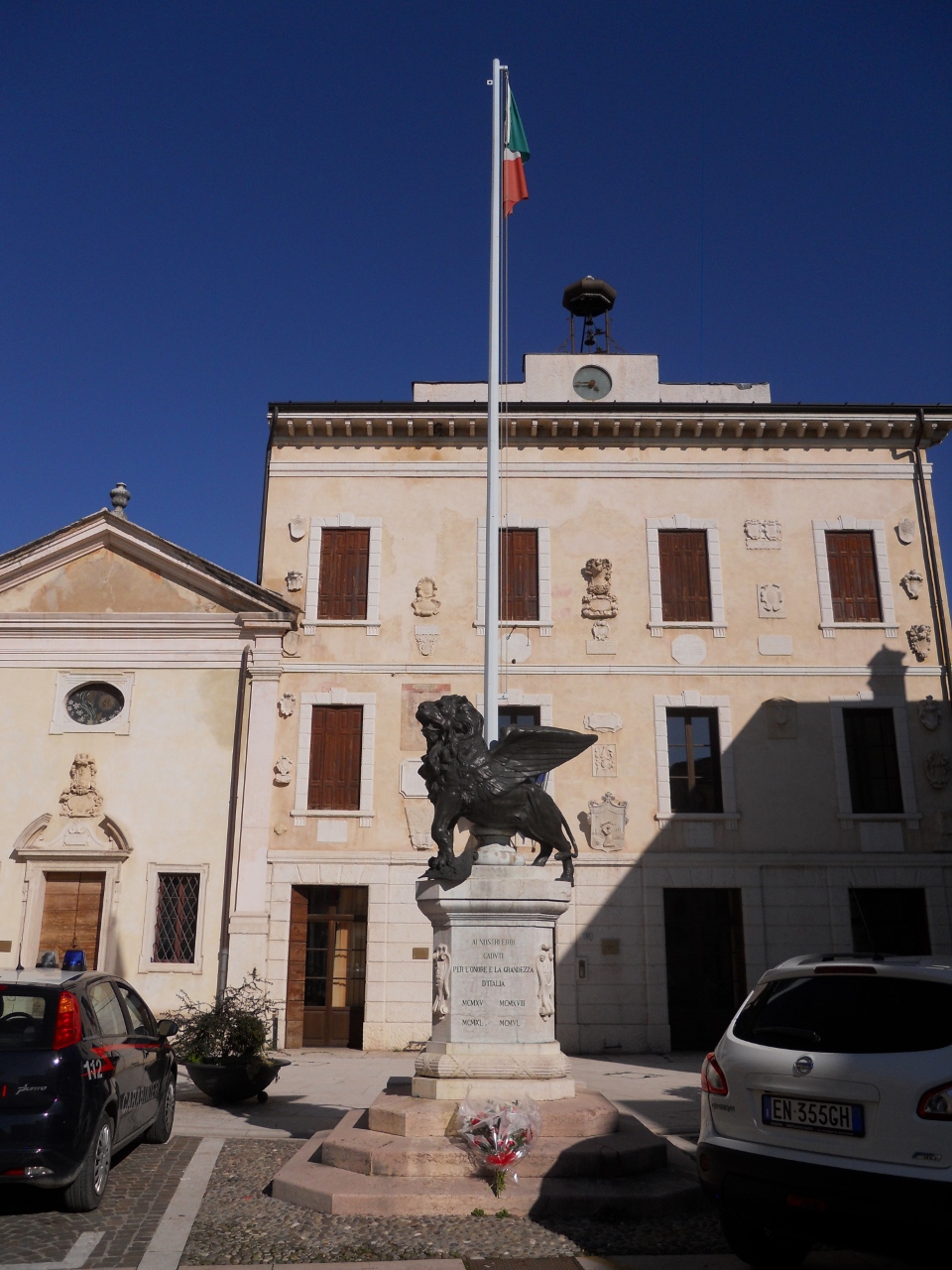 leone alato vittorioso dell'aquila bicipite (monumento ai caduti - a cippo) di Prati Eugenio, Officine Sala, Fraccaroli (sec. XX)