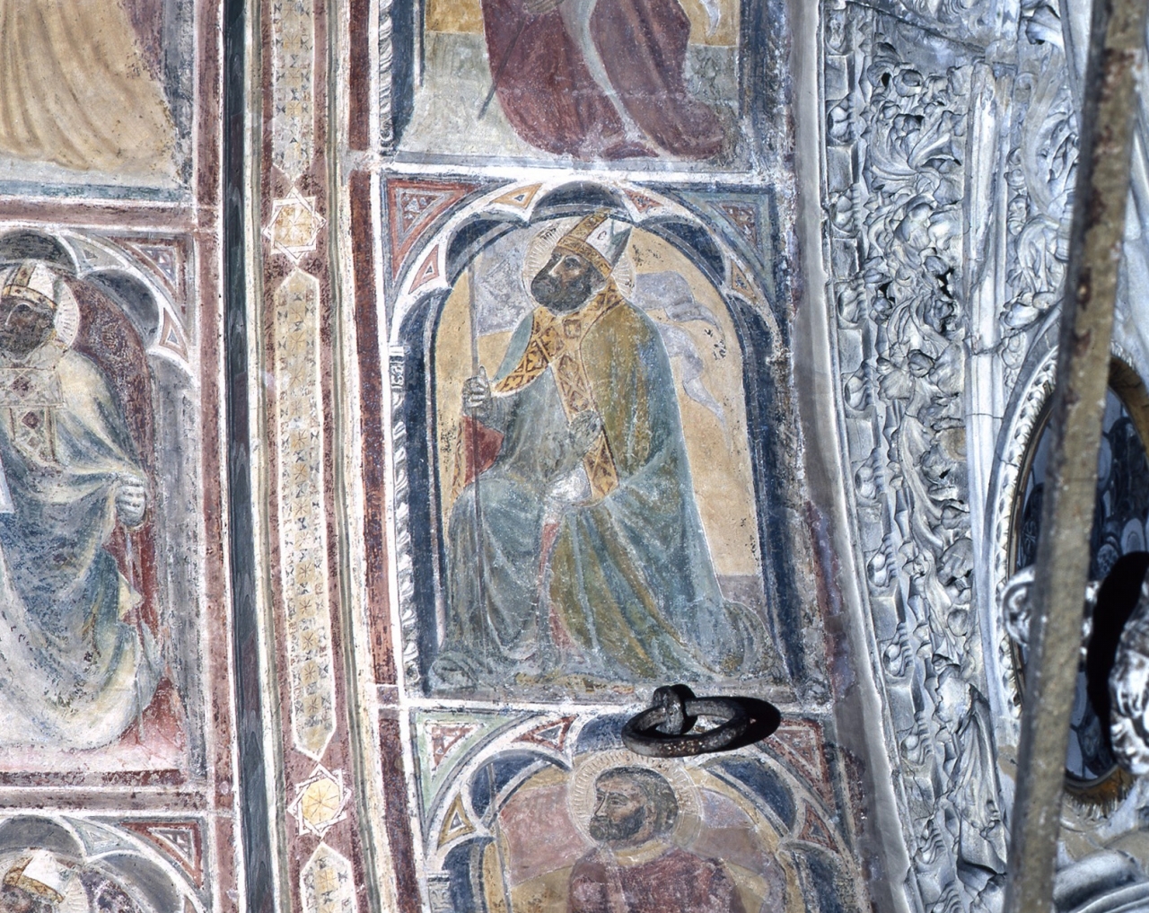 santo vescovo (dipinto murale) - scuola fiorentina (secc. XIV/ XV)