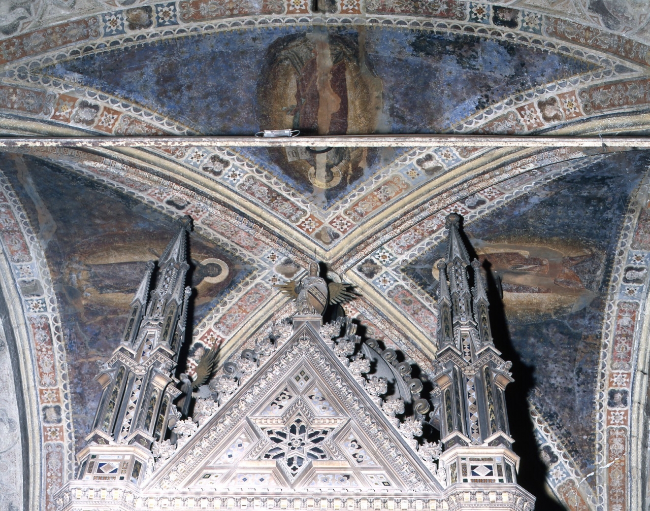 San Gioacchino/ Cristo benedicente/ San Giovanni Evangelista/ San Giovanni Battista (dipinto murale, ciclo) di Mariotto di Nardo (fine sec. XIV)