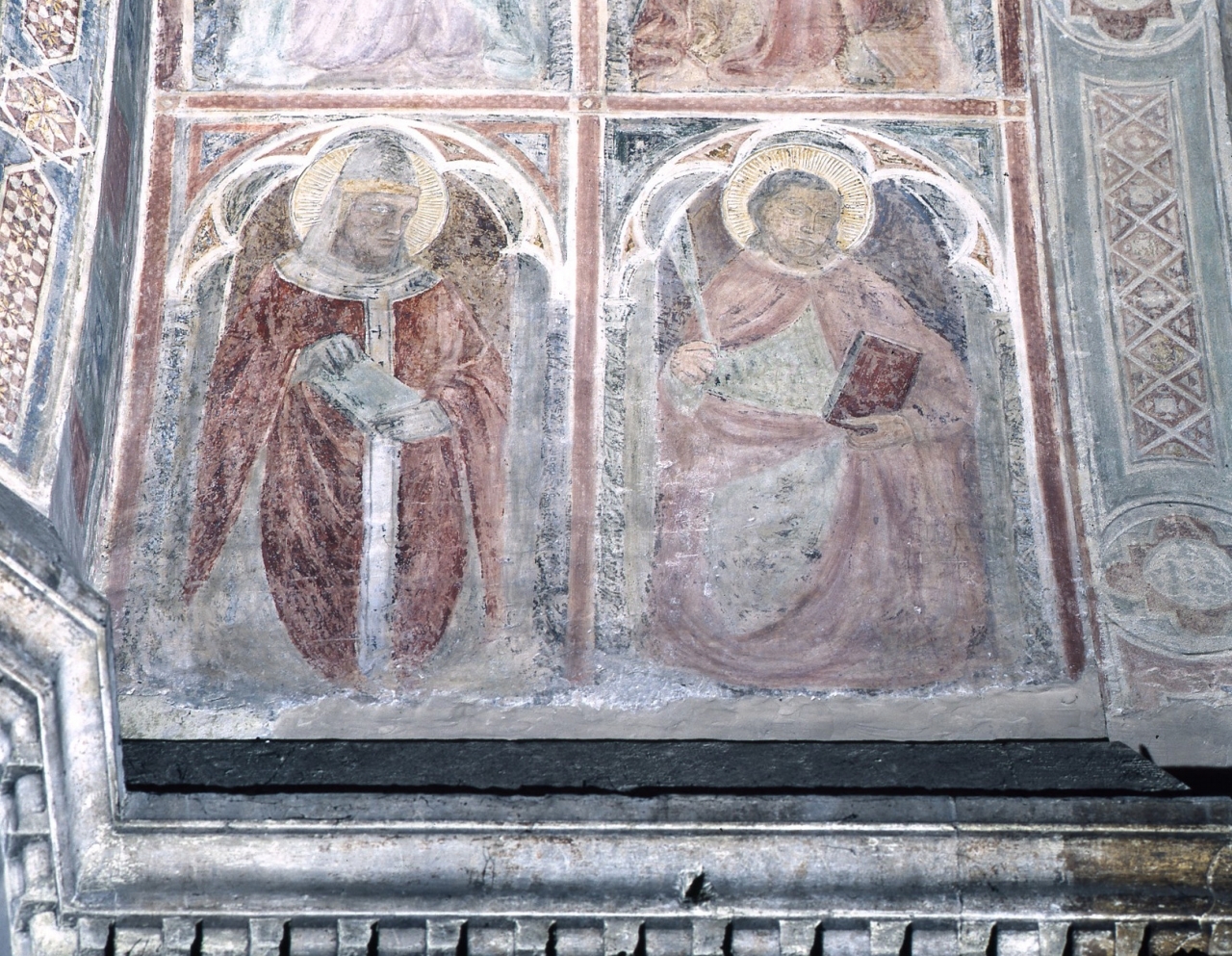 Santo papa/ Santo martire (dipinto murale) - scuola fiorentina (fine/ inizio secc. XIV/ XV)