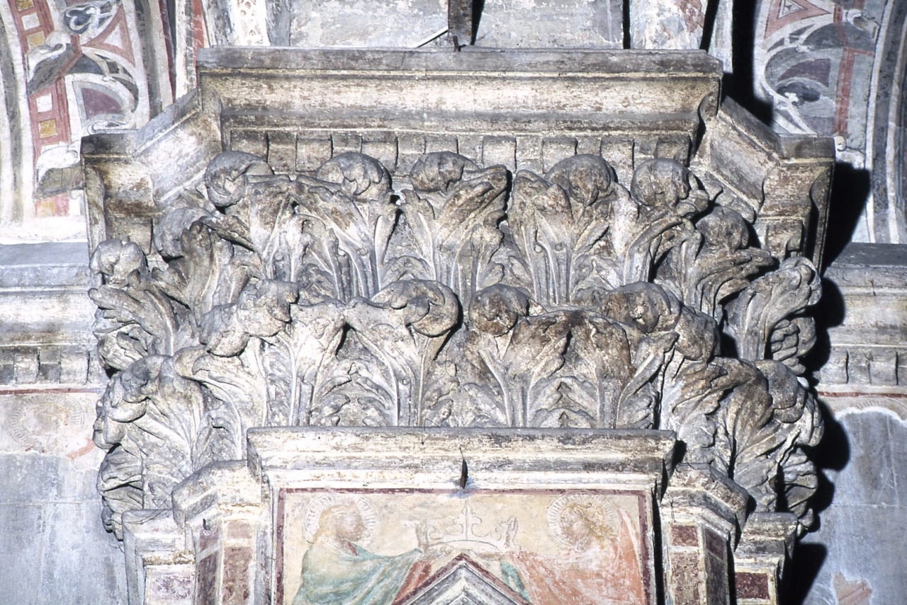 capitello di semipilastro, serie di Neri di Fioravante, Guidi Jacopo di Piero, Talenti Francesco (sec. XIV)