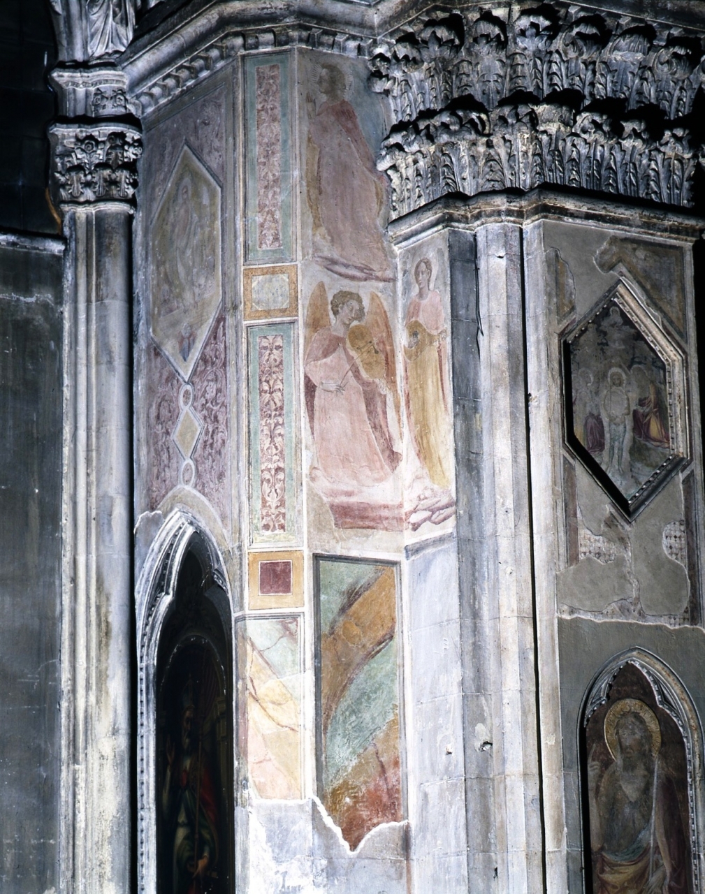 angeli musicanti (dipinto murale, frammento) - ambito fiorentino (secc. XIV/ XV)