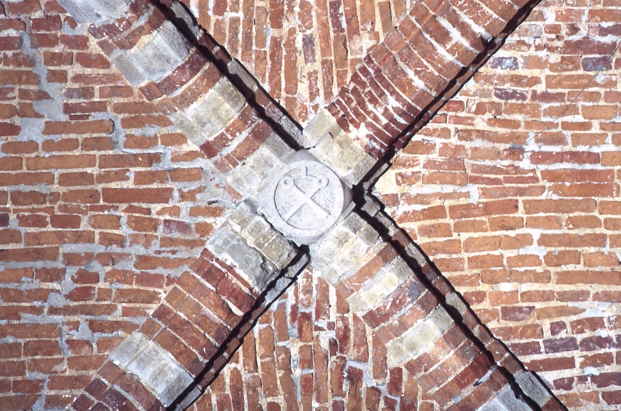 stemma dell'Arte dei Chiavaioli (chiave di volta) - manifattura fiorentina (ultimo quarto sec. XIV)