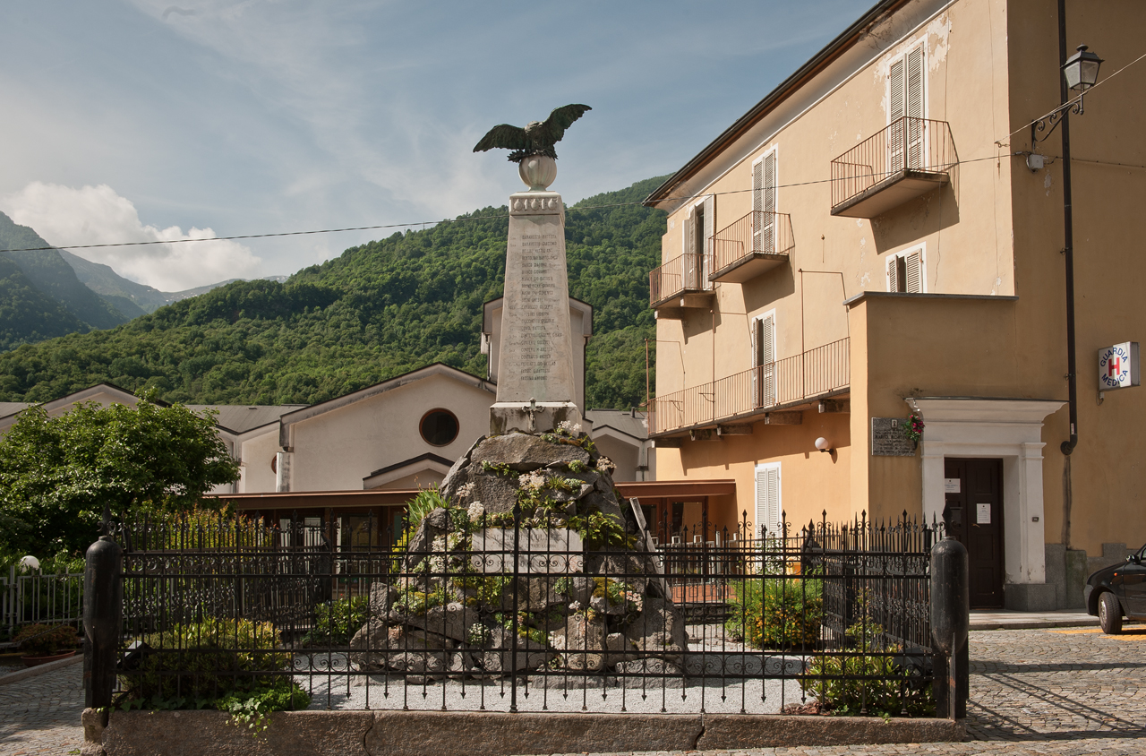 allegoria della Vittoria come aquila (monumento ai caduti - ad obelisco) - ambito piemontese (primo quarto sec. XX)