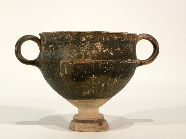 skyphos (metà III a.C)