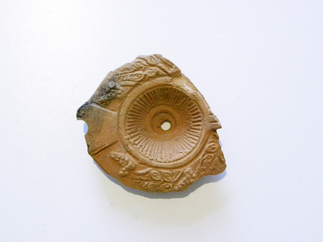 lucerna/ frammento (II d.C/ III d.C)