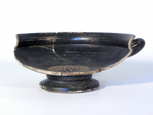 kylix (fine IV a.C)