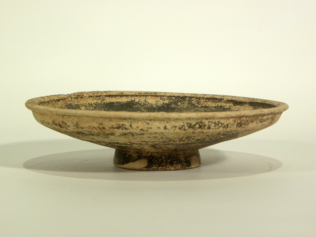 piatto (fine/ inizio IV a.C/ III a.C)