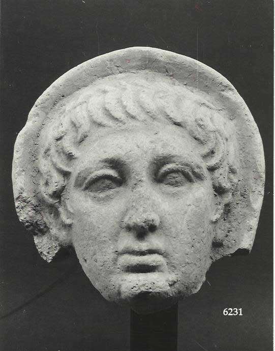 offerente "velato capite" (testa, Comella - Stefani, tipo A1 II, terrecotte votive) (III a.C)