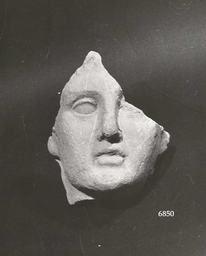 offerente (testa, Potter, fig. 45, terrecotte votive) (prima metà II a.C)