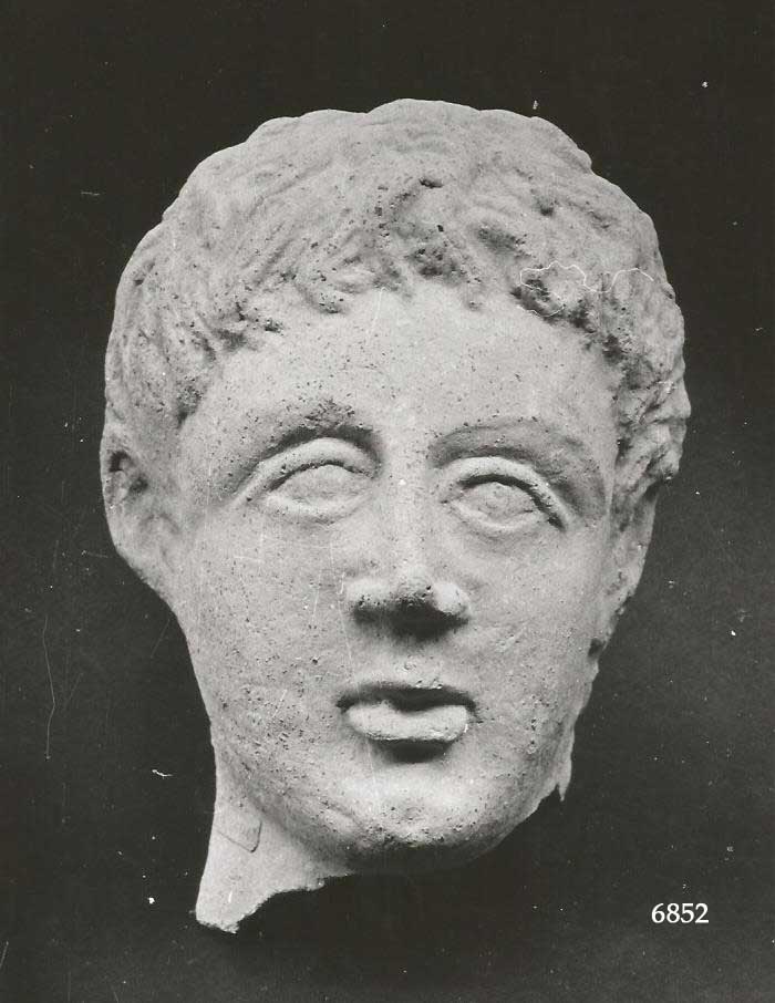 offerente "apero capite" (testa, Marinucci, A., A VIII a 2, terrecotte votive) (III-II a.C)