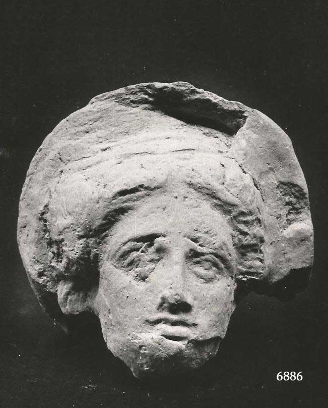 offerente "velato capite" (testa, RIIS, CAERE 21 B, terrecotte votive) (IV - III a.C)