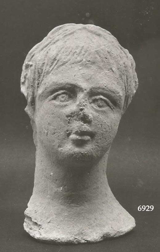 offerente "velato capite" (testa, Marinucci, E XVII 1a1 3, terrecotte votive) (III-II a.C)
