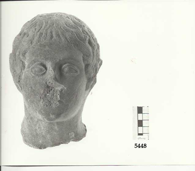figura maschile di offerente "aperto capite" (testa, Comella A1 VI c, terrecotte votive) (fine IV a.C)