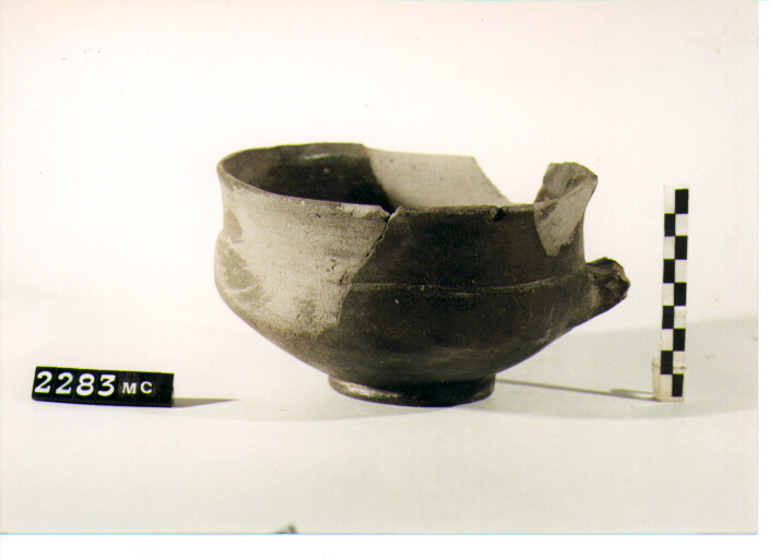 TAZZA - CULTURA TOMBE A FOSSA (SECC. IX/VIII A.C)