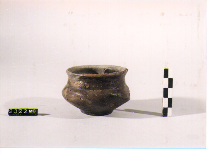 TAZZA - CULTURA TOMBE A FOSSA (SECC. IX/VIII A.C)