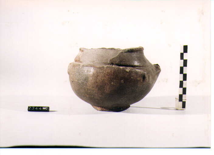 ATTINGITOIO - CULTURA TOMBE A FOSSA (SECC. IX/VIII A.C)