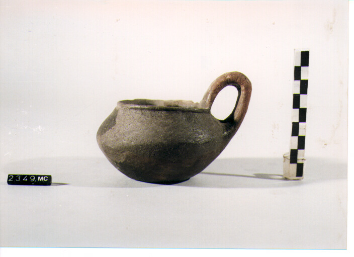 TAZZA - CULTURA TOMBE A FOSSA (SECC. IX/VIII A.C)