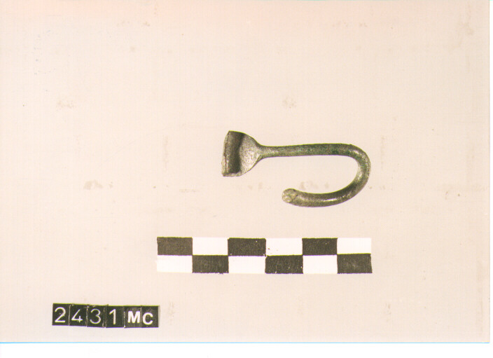 fibula/ frammento - CULTURA TOMBE A FOSSA (SECC. IX/VIII A.C)