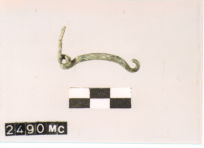 fibula a sanguisuga - CULTURA TOMBE A FOSSA (secc. IX/ VIII a.C)