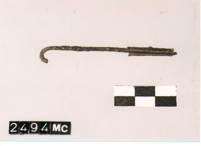 fibula/ ago - CULTURA TOMBE A FOSSA (SECC. IX/VIII A.C)