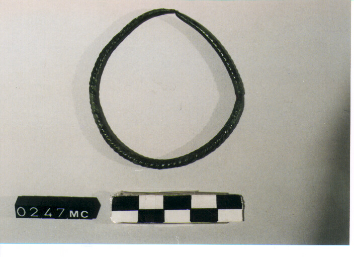 BRACCIALE A TORQUES - CULTURA TOMBE A FOSSA (SEC. VIII a.C)