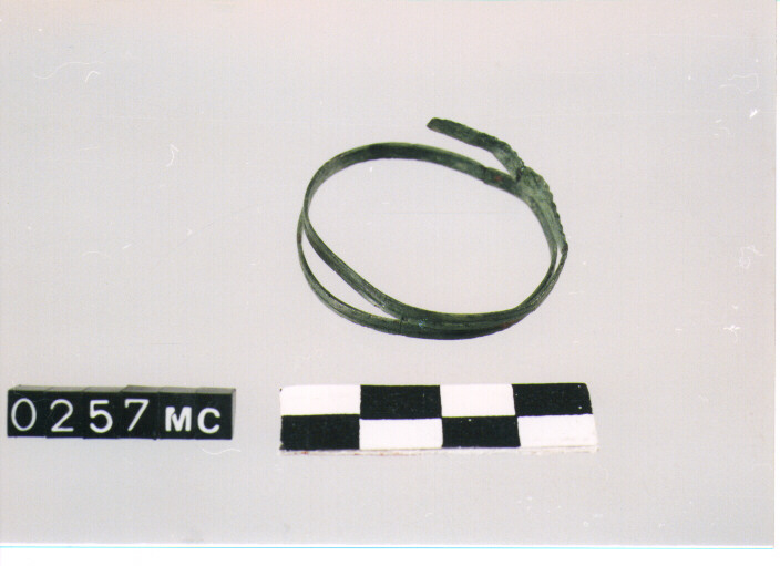 ARMILLA, DE LA GENIERE, TIPO TORANO - CULTURA TOMBE A FOSSA (SECC. IX/VIII A.C)