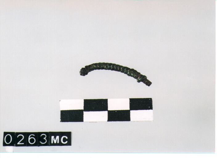 BRACCIALE A TORQUES/ FRAMMENTO - CULTURA TOMBE A FOSSA (SECC. IX/VIII A.C)