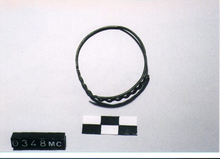 ARMILLA - CULTURE TOMBE A FOSSA, ITALIA MERIDIONALE (SECC. IX/VIII A.C)