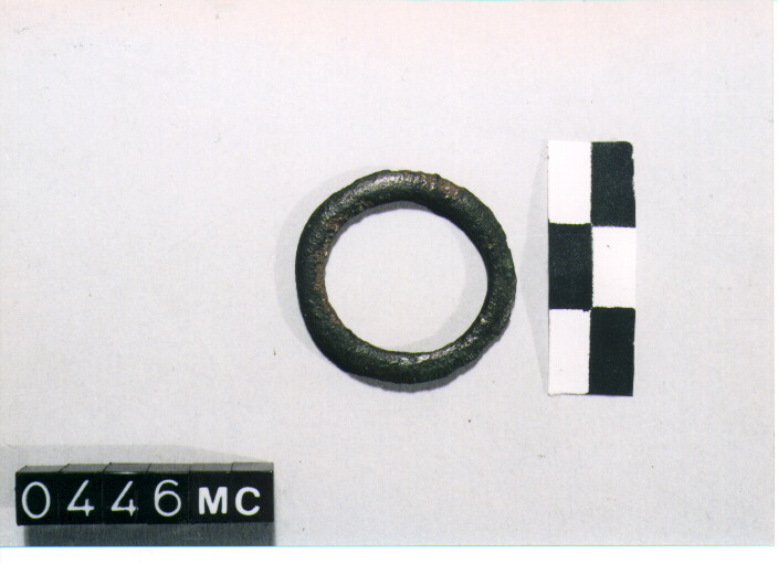 ANELLO - CULTURA TOMBE A FOSSA (SECC. IX/VIII A.C)