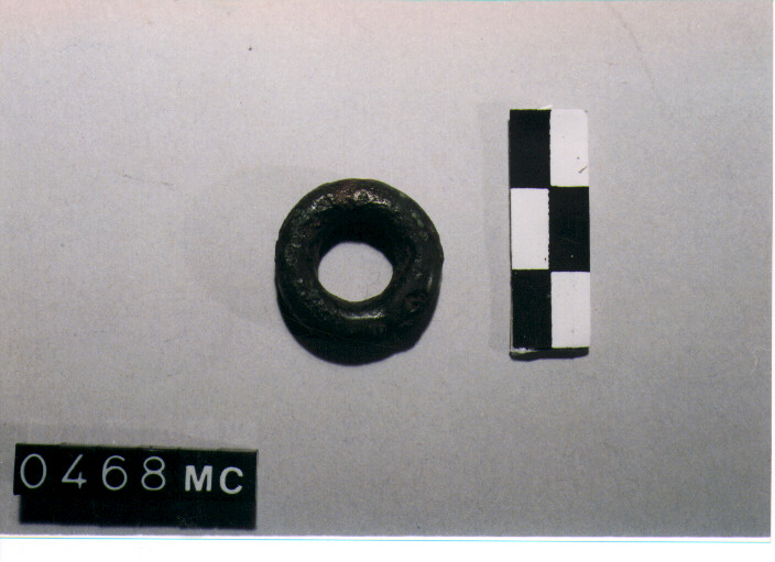 ANELLO - CULTURA TOMBE A FOSSA (SECC. IX/VIII A.C)