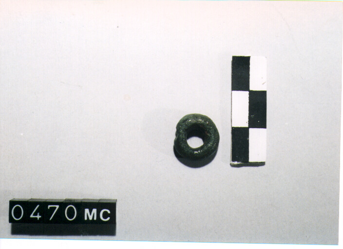 ANELLO - CULTURA TOMBE A FOSSA (SECC. IX/VIII A.C)