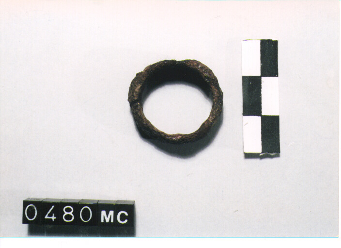 ANELLO - CULTURA TOMBE A FOSSA (SECC. IX/VIII A.C)