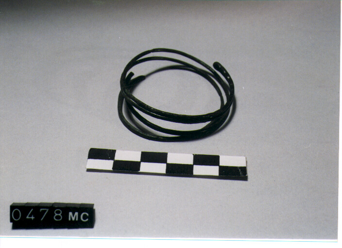 ARMILLA - CULTURA TOMBE A FOSSA (SECC. IX/ VIII A.C)