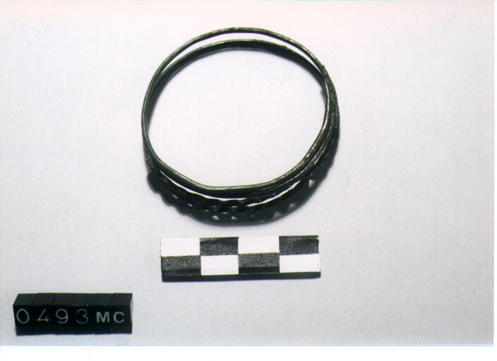 ARMILLA - CULTURA TOMBE A FOSSA (SECC. IX/ VIII A.C)