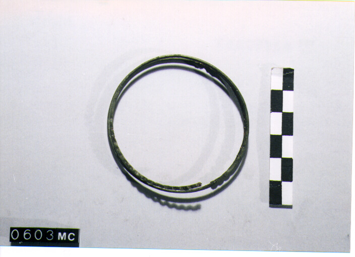 ARMILLA - CULTURA TOMBE A FOSSA (SECC. IX/VIII A.C)