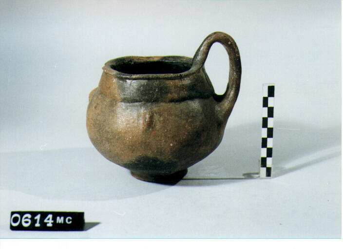 TAZZA - CULTURA TOMBE A FOSSA (SECC. IX/VIII A.C)