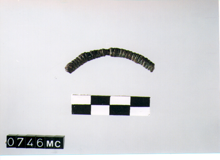 BRACCIALE A TORQUES/ FRAMMENTO - CULTURA TOMBE A FOSSA (SECC. IX/VIII A.C)