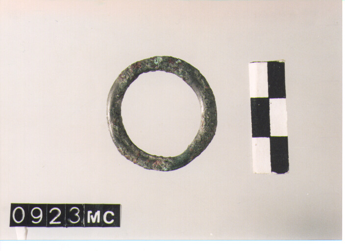 ANELLO - CULTURA TOMBE A FOSSA (SECC. IX/VIII A.C)
