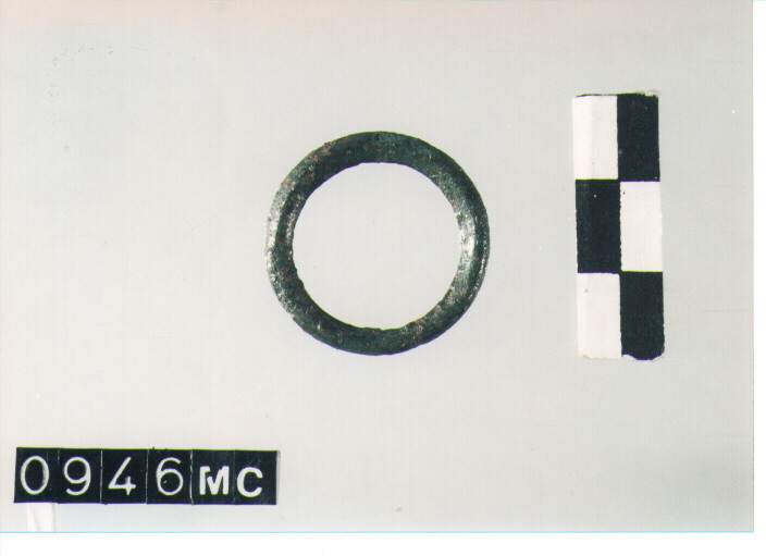 ANELLO - CULTURA TOMBE A FOSSA (SECC. IX/VIII A.C)