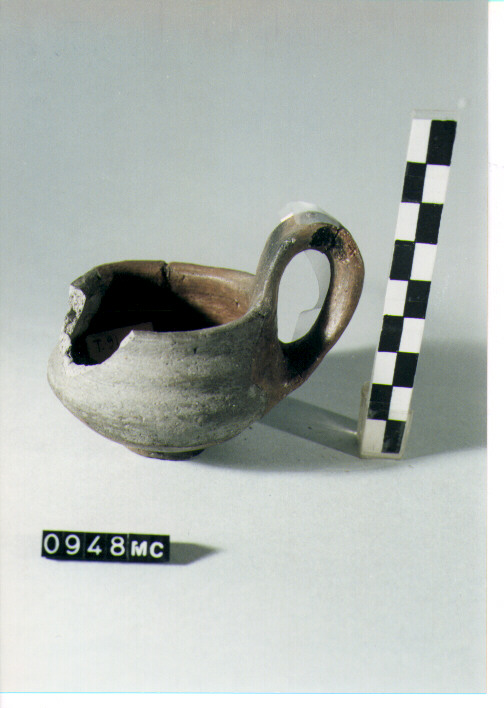 TAZZA - CULTURA TOMBE A FOSSA (SECC. IX/VIII A.C)