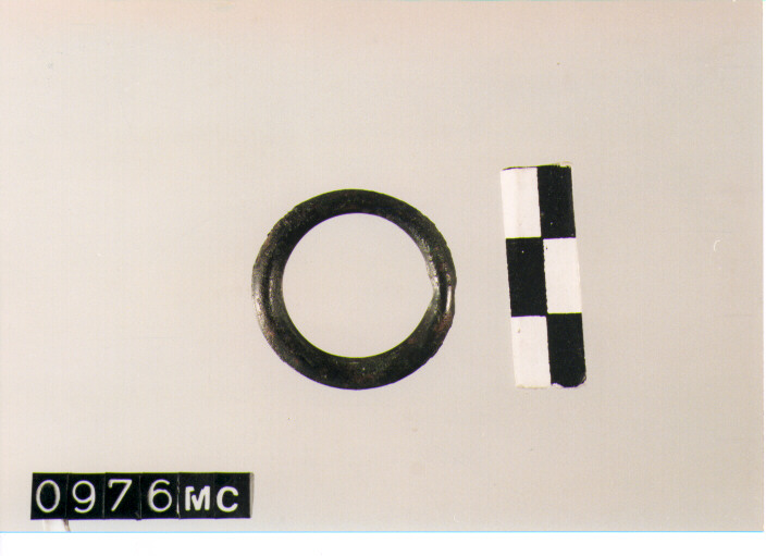 ANELLO DA SOSPENSIONE - CULTURA TOMBE A FOSSA (SECC. IX/VIII A.C)